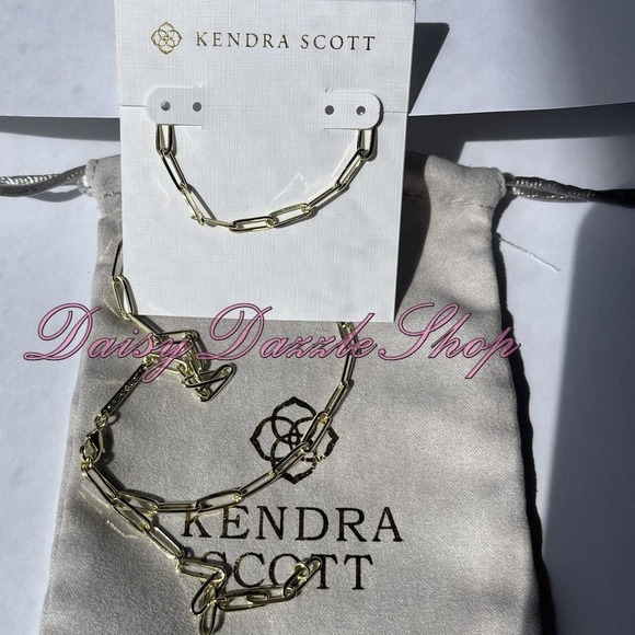 Kendra Scott Jewelry - ✨Defective Kendra Scott Courtney Paperclip Necklace Fashion Jewelry Gold New ✨
